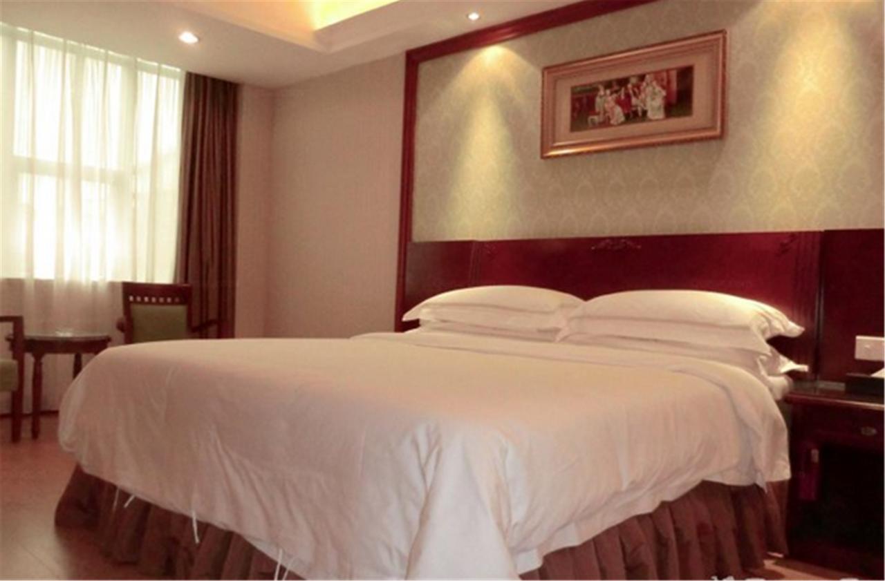 Vienna Hotel Shenzhen Shuanglong Subway Station Room photo