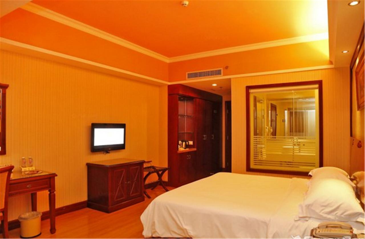 Vienna Hotel Shenzhen Shuanglong Subway Station Exterior photo