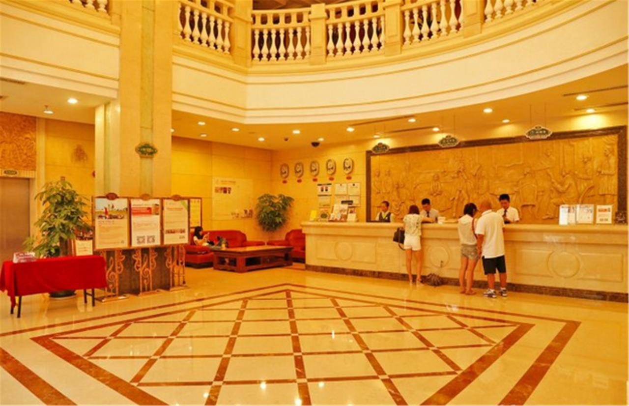 Vienna Hotel Shenzhen Shuanglong Subway Station Exterior photo